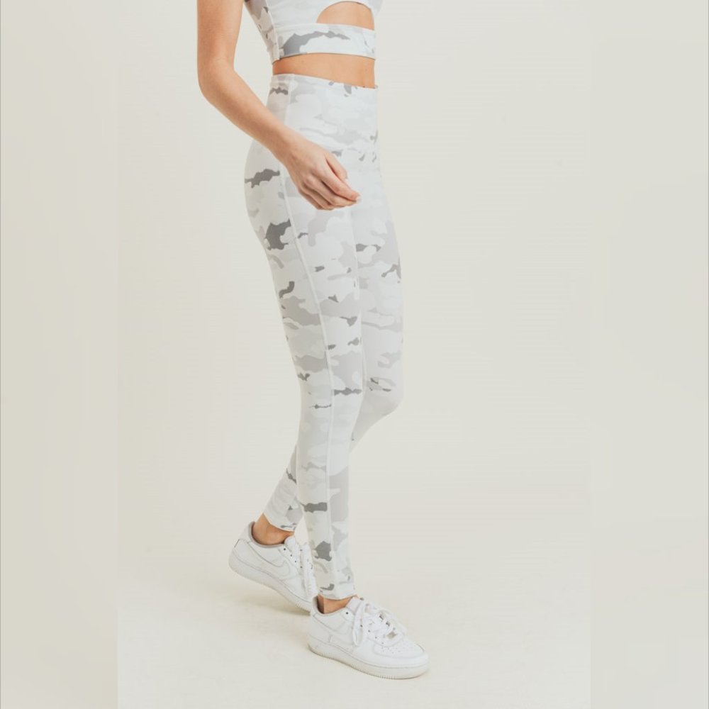 Snow Camo Highwaist Leggings - Picture 3 of 5